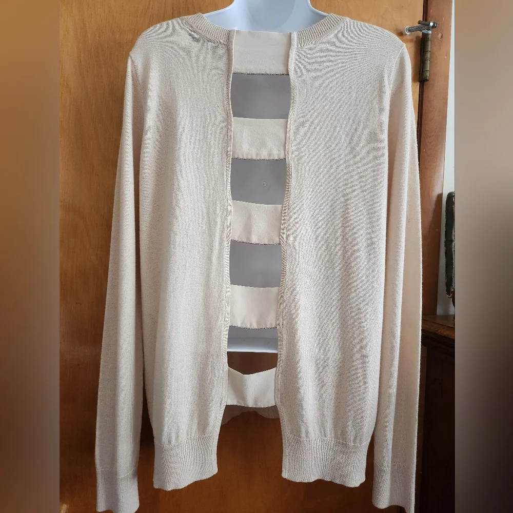 Sandro Silk/Cotton/Cashemere Cream Sweater Cutout Back Design - Picture 8 of 16